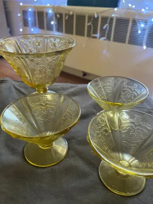 1930s Federal Glass Amber Cone Shaped Footed Sherbets Glasses and Bowl- Set of 8
