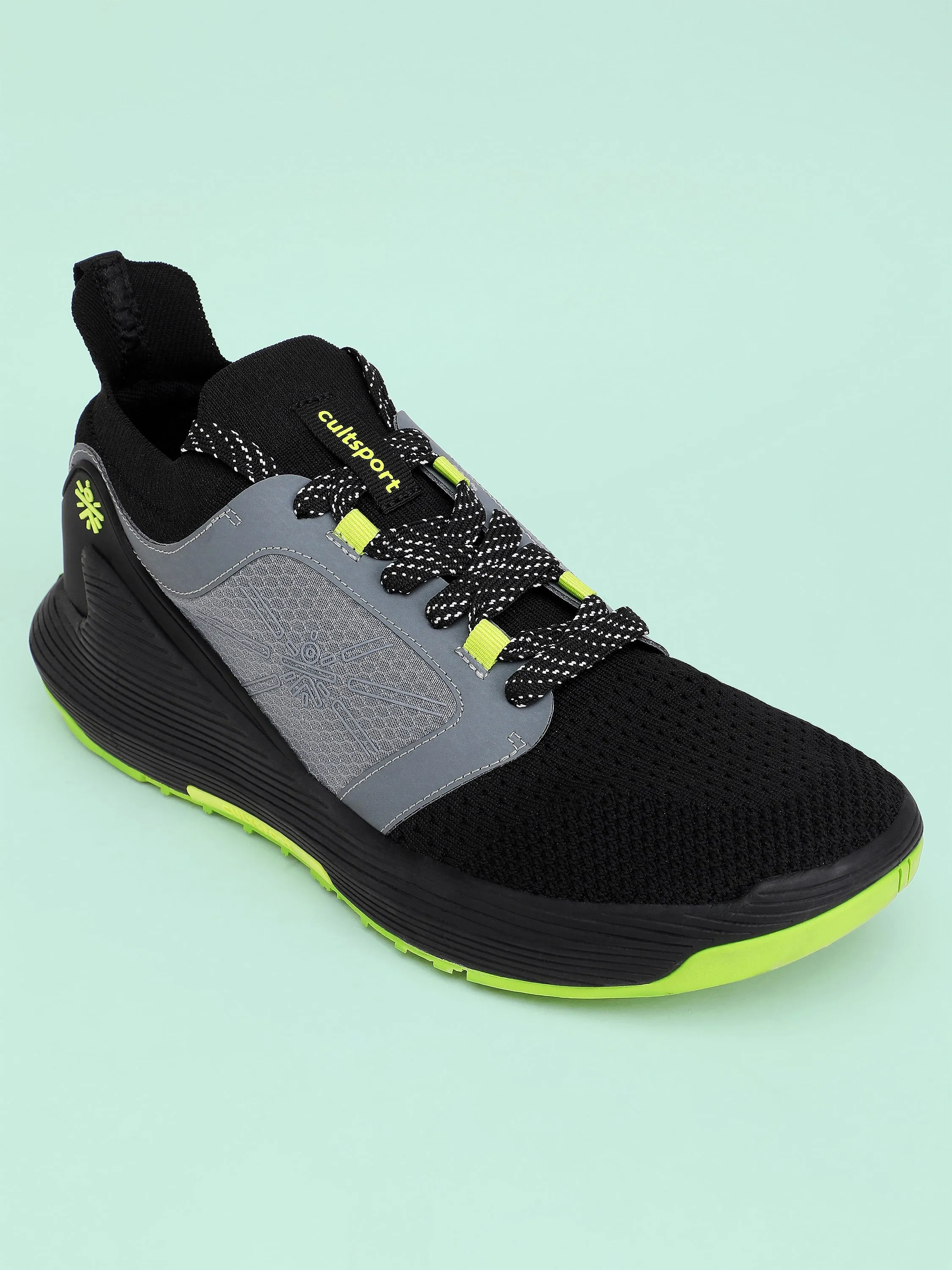 cult Crosstrain Men Training Shoes - Black
