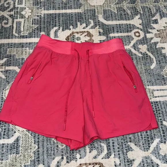 Lululemon License to Train High-Rise Short 4&quot;Lip Gloss