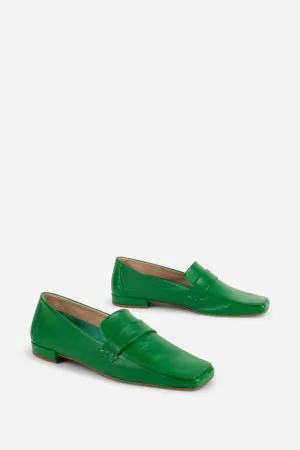 PINKY LOAFER